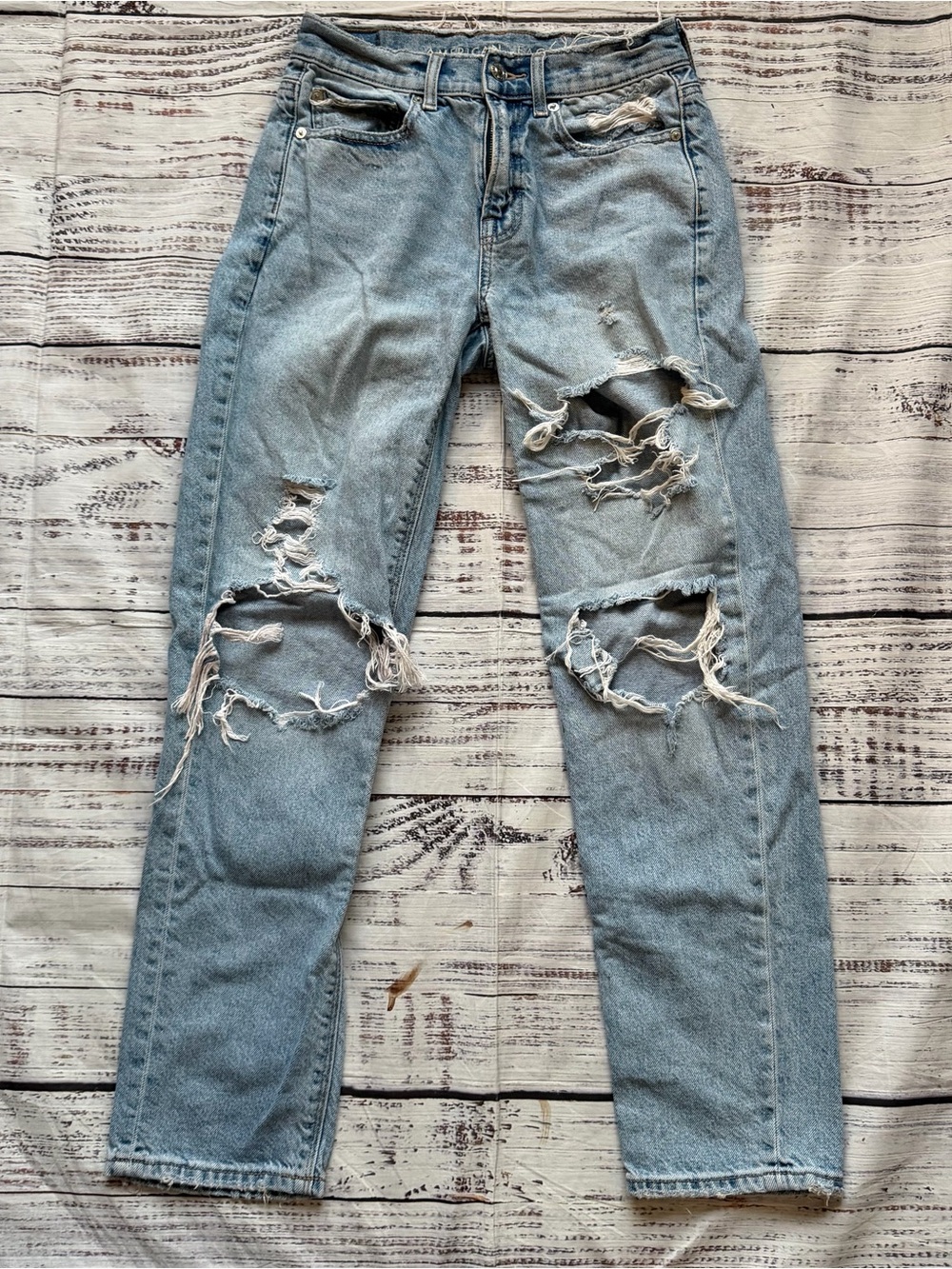 Women’s distressed jeans American eagle size 00